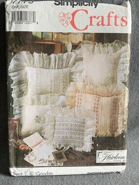 Simplicity Decorative Pillow Sewing Pattern 7775 Uncut - Vintage Charm